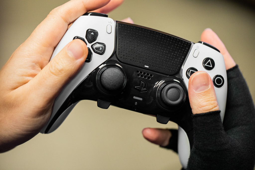 Игровой контроллер Sony DualSense: Инновация, иммерсия и невероятное взаимодействие
