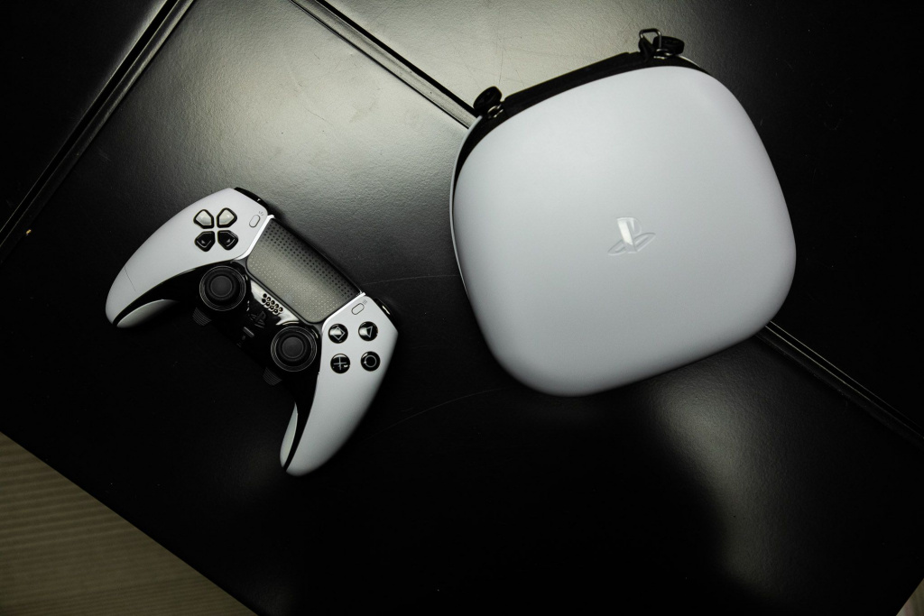 Игровой контроллер Sony DualSense: Инновация, иммерсия и невероятное взаимодействие